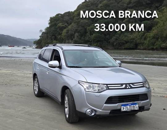 MITSUBISHI OUTLANDER 3.0 GT 4X4 V6 24V GASOLINA 4P AUTOMÁTICO MITSUBISHI OUTLANDER 3.0 GT 4X4 V6 24V GASOLINA 4P AUTOMÁTICO